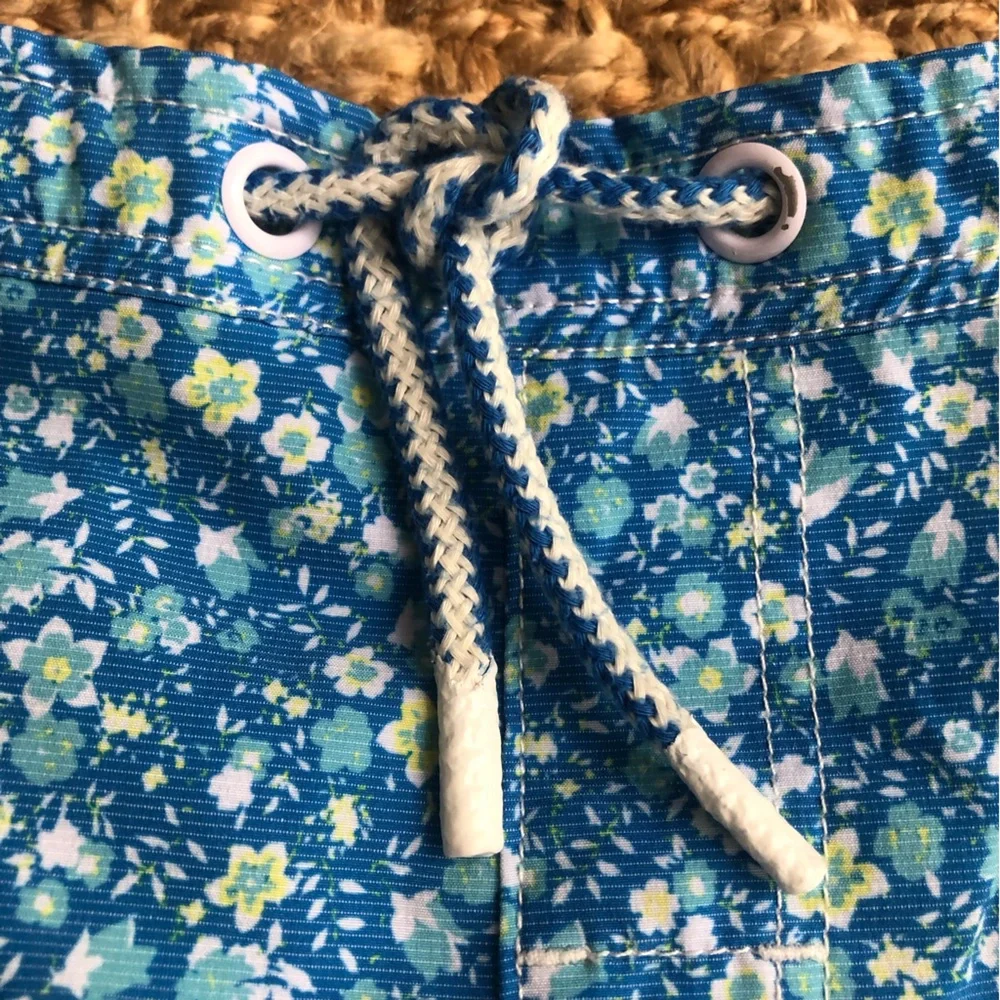 New: Johnnie O Tyndal Swim Trunks. Size 12